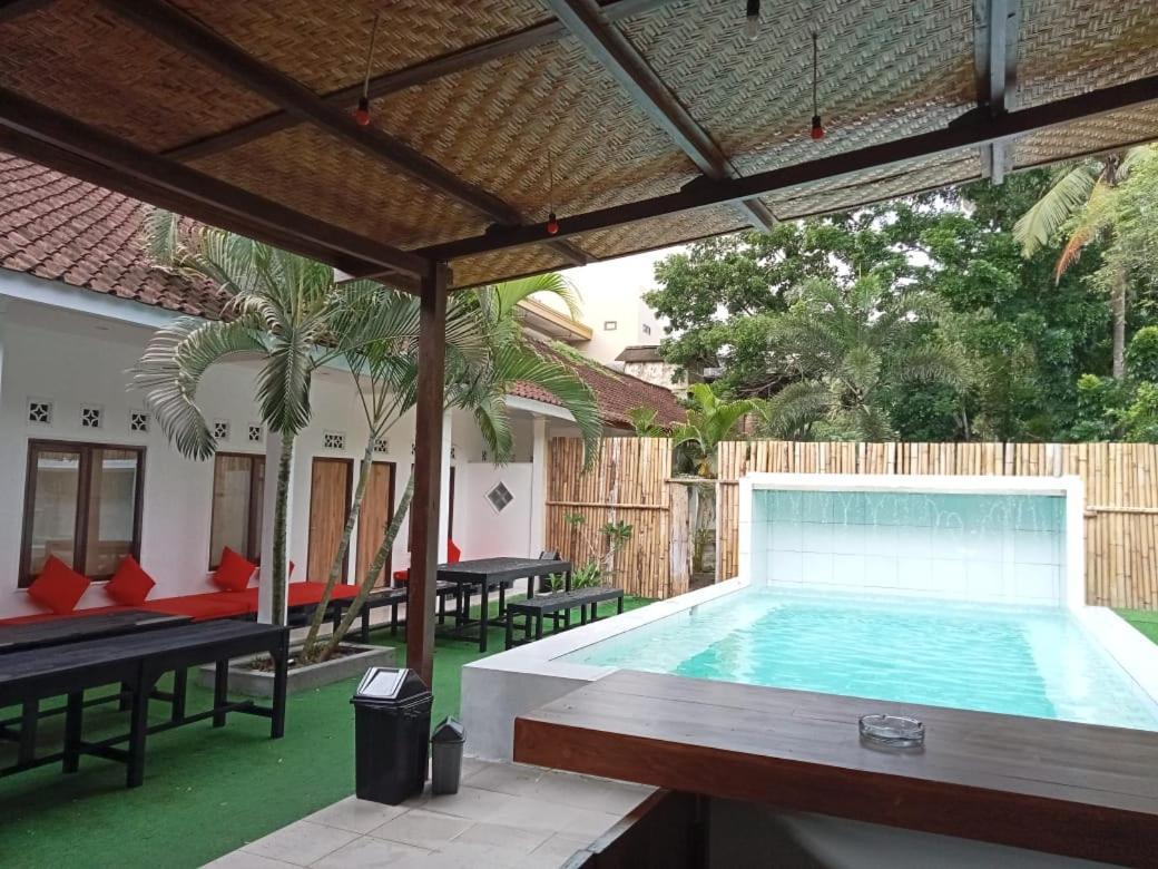 Indonesia Backpacker Hostels Kuta  Εξωτερικό φωτογραφία