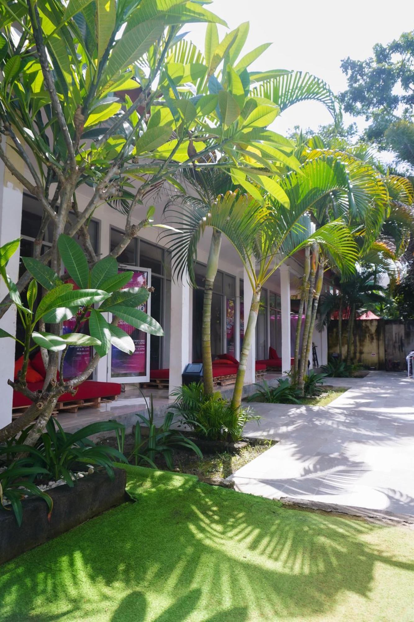 Indonesia Backpacker Hostels Kuta  Εξωτερικό φωτογραφία