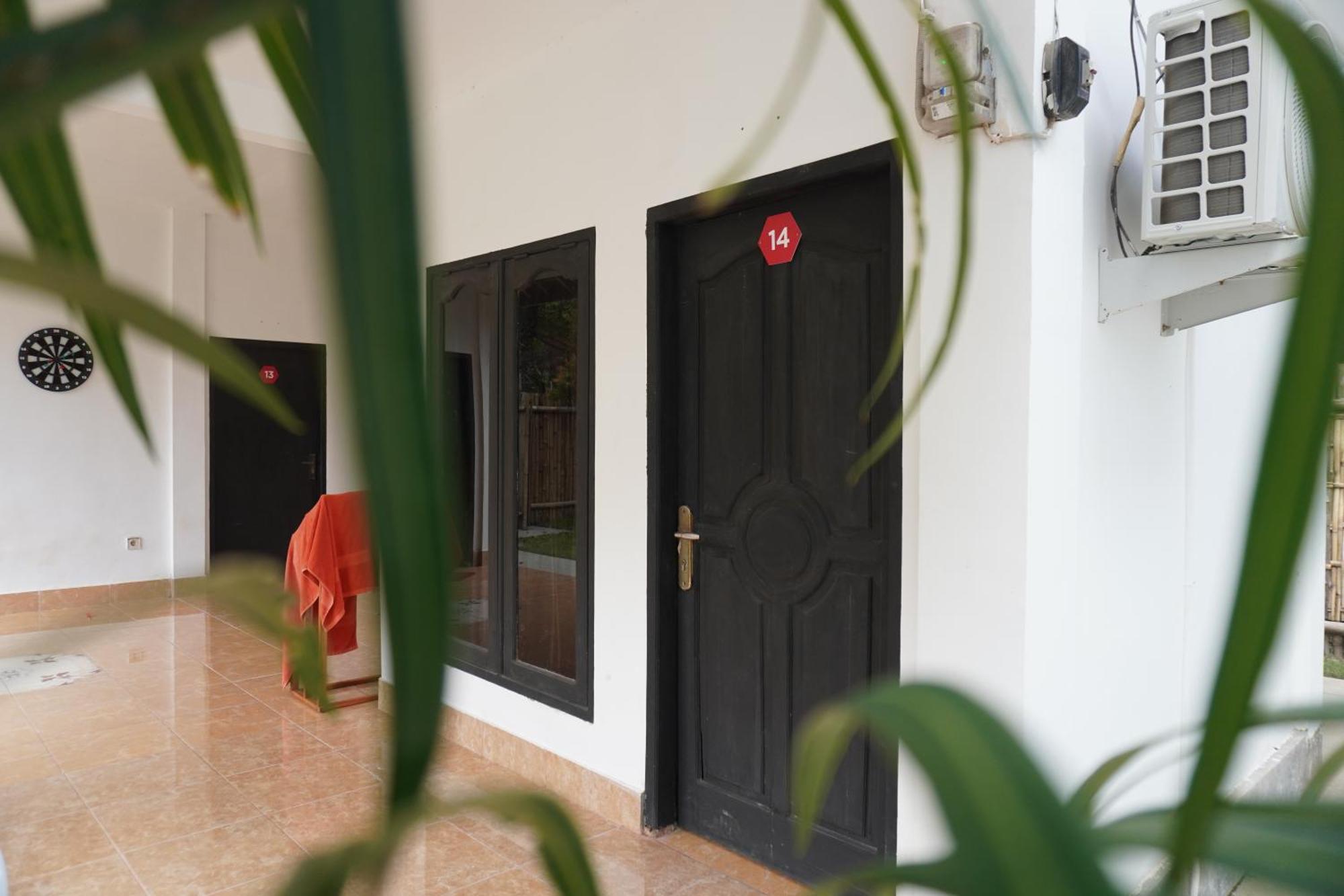 Indonesia Backpacker Hostels Kuta  Εξωτερικό φωτογραφία