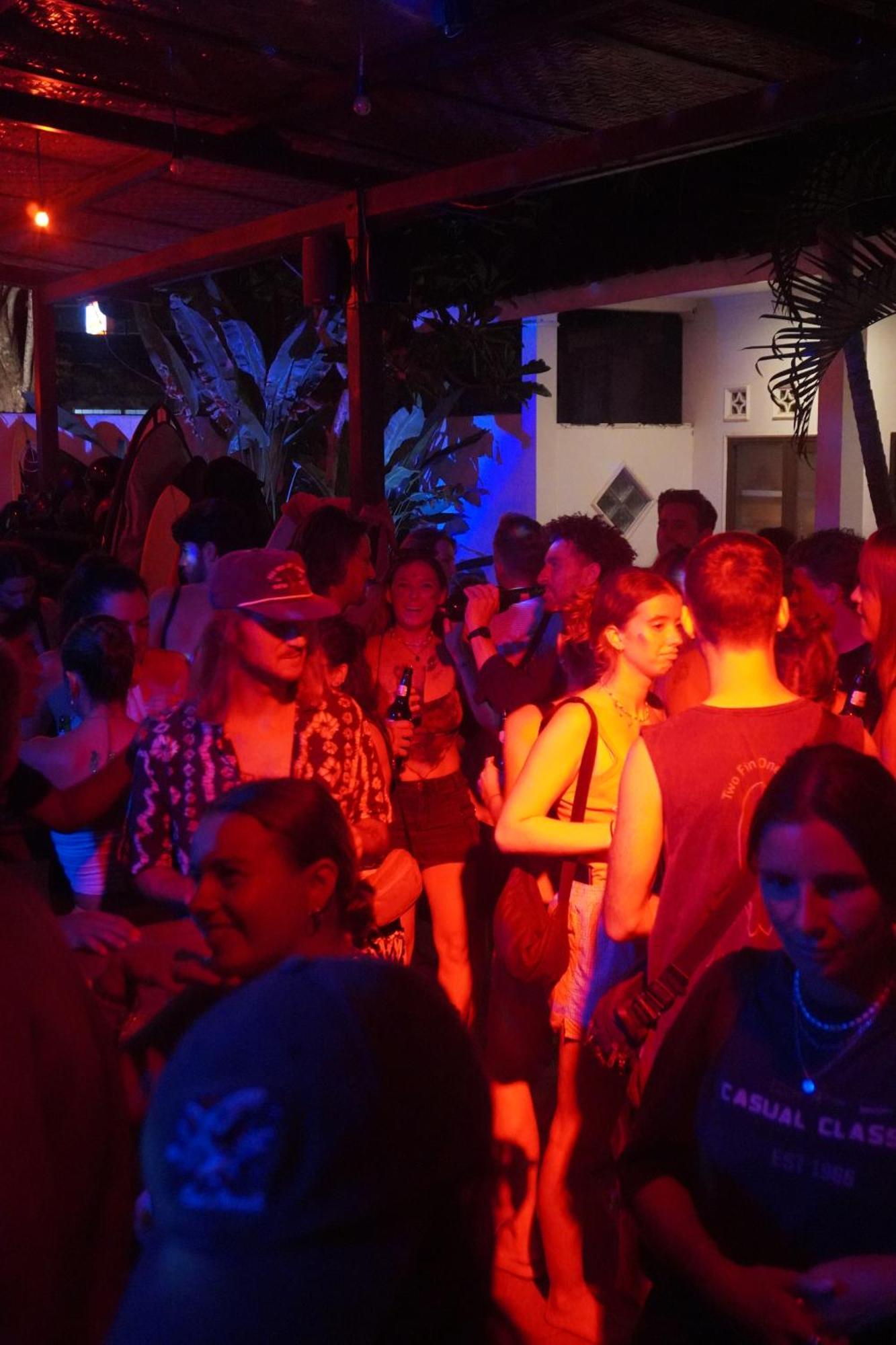 Indonesia Backpacker Hostels Kuta  Εξωτερικό φωτογραφία