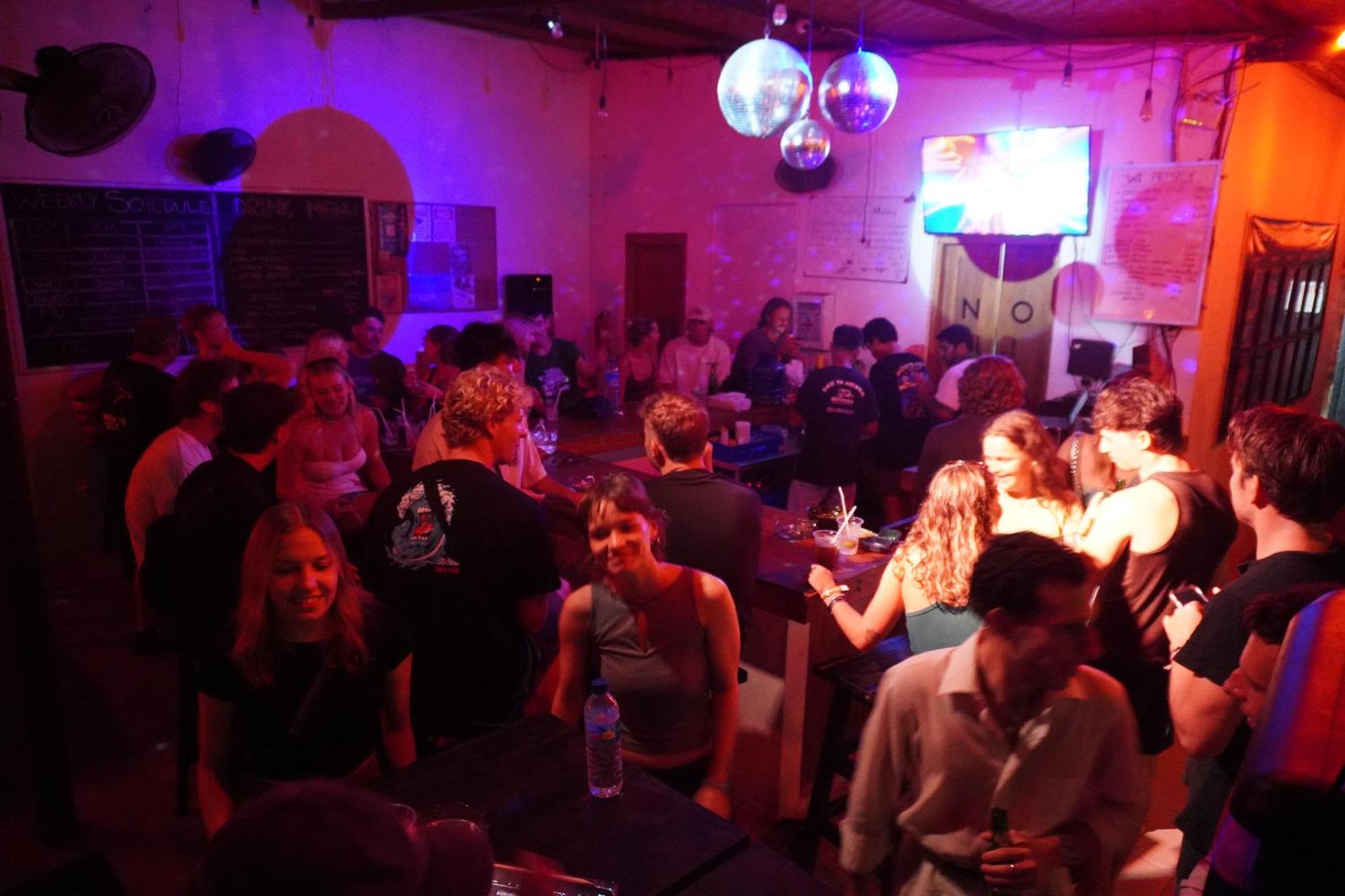 Indonesia Backpacker Hostels Kuta  Εξωτερικό φωτογραφία