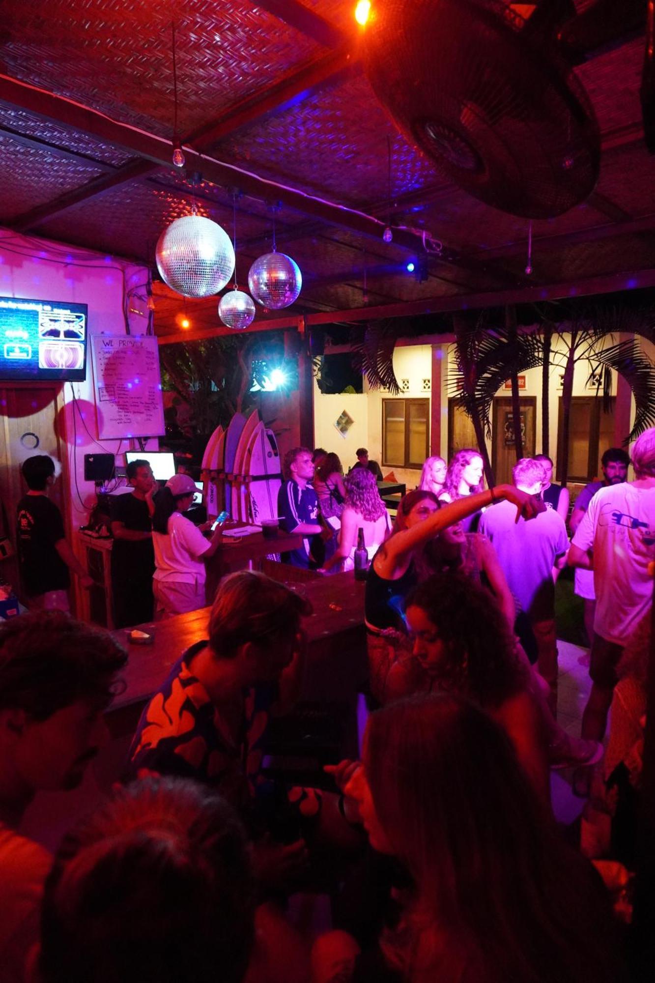 Indonesia Backpacker Hostels Kuta  Εξωτερικό φωτογραφία